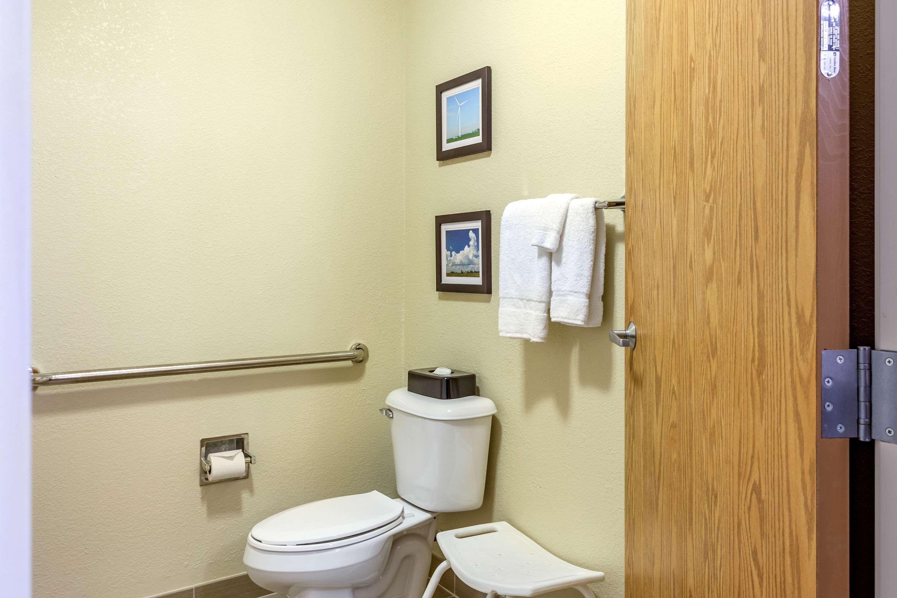 Comfort Inn Dekalb - Adjacent The University מראה חיצוני תמונה