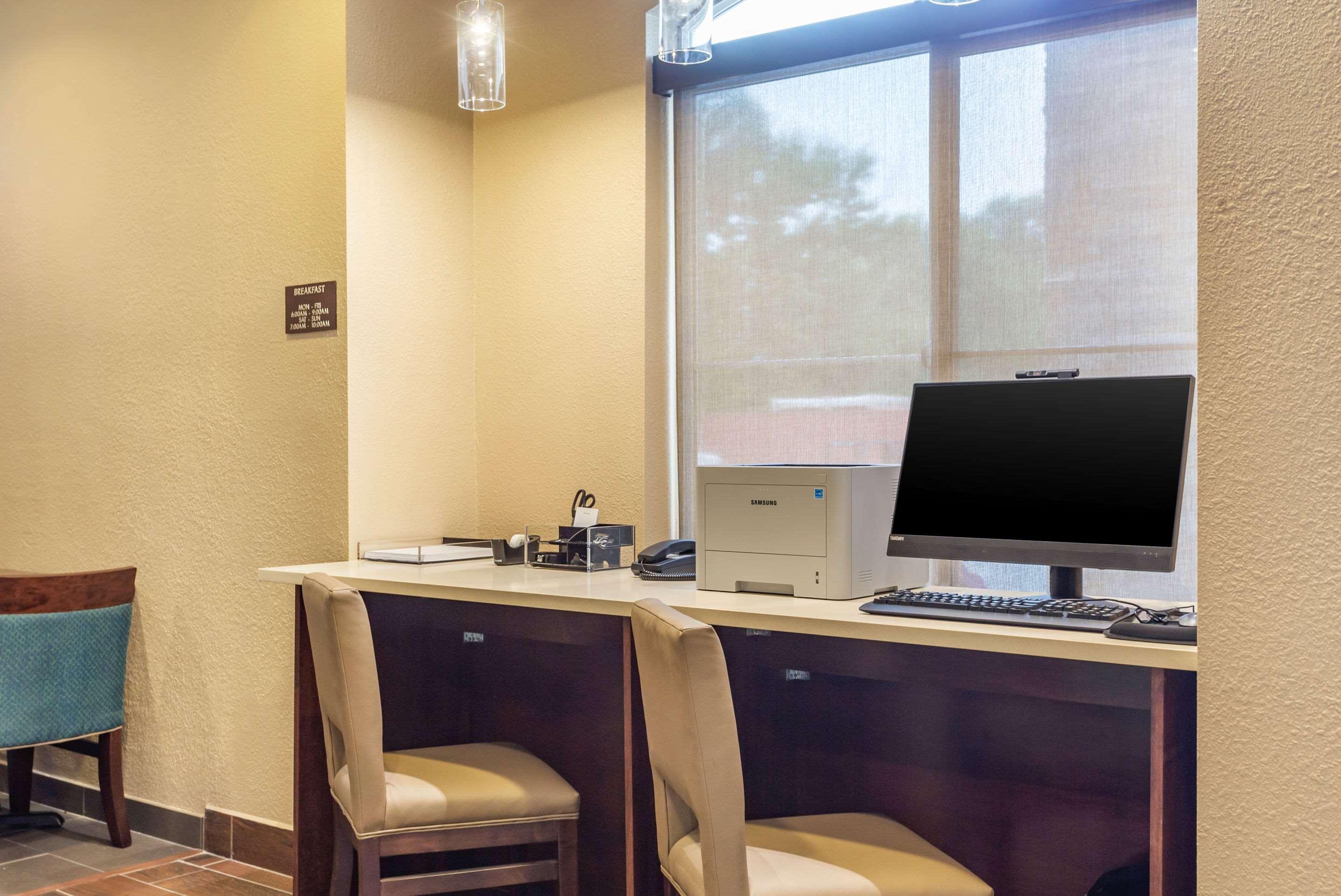 Comfort Inn Dekalb - Adjacent The University מראה חיצוני תמונה