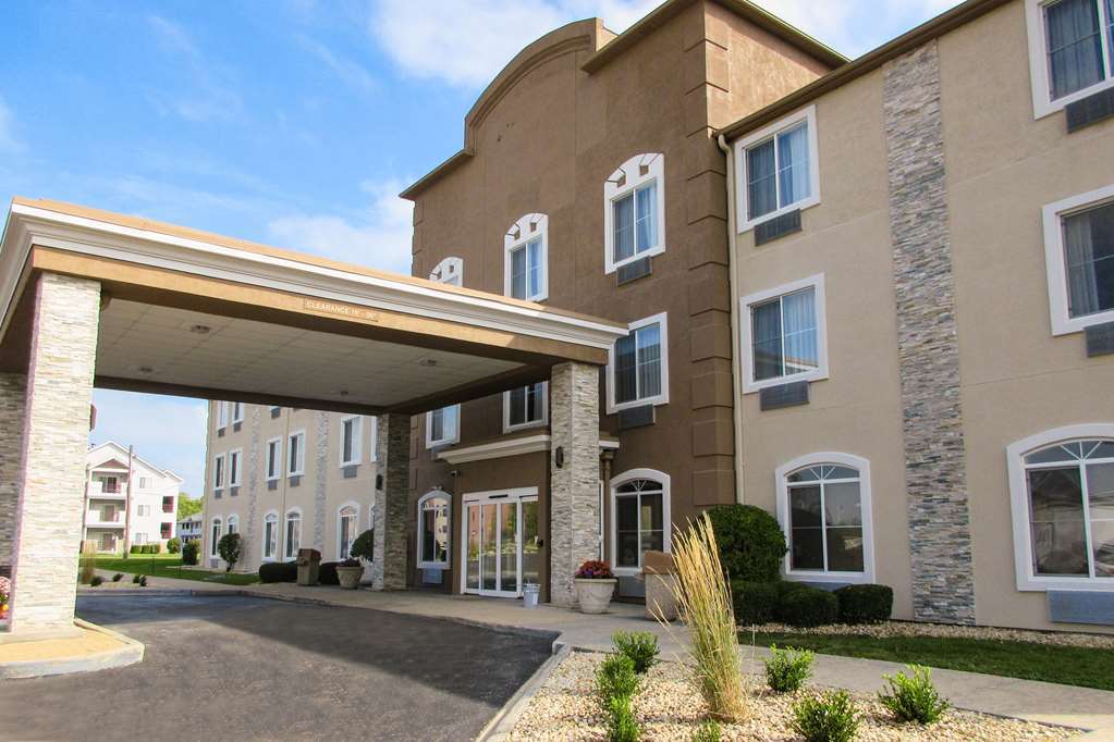 Comfort Inn Dekalb - Adjacent The University מראה חיצוני תמונה